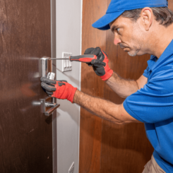 choosing right locksmith in Vancouver